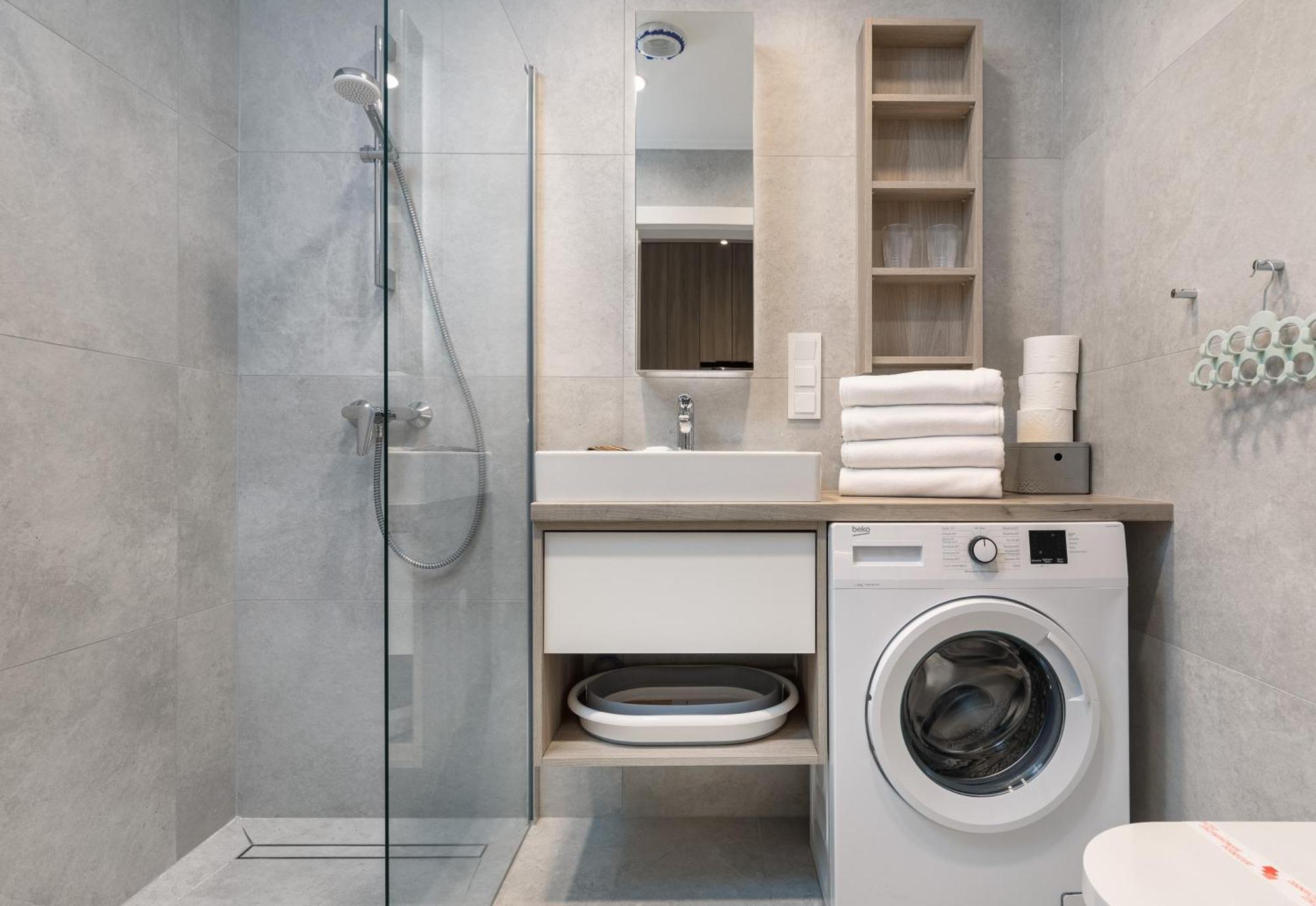 Shellter 117 M - By Jantar Apartment *
